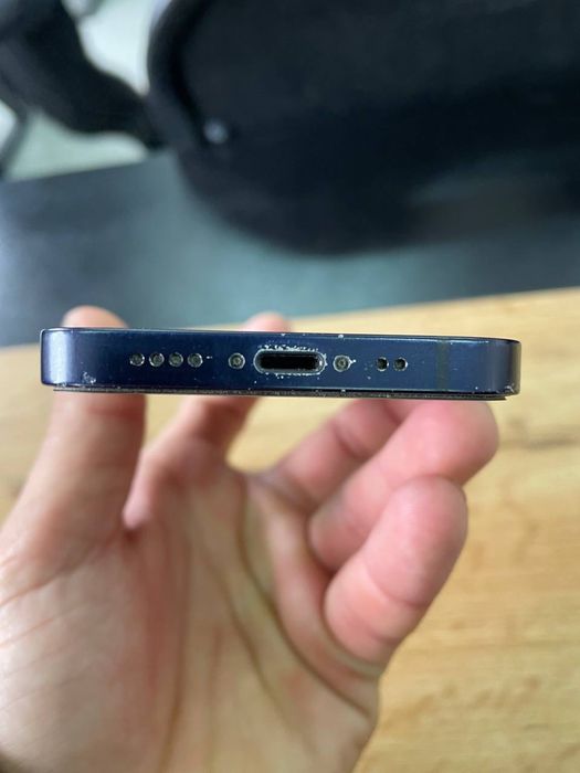 Iphone 12 mini kor dok yo cizilgan joy bor 128 talik 75 yomks abmen yo