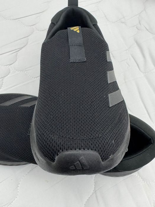 Adidas мъжки маратонки 44 размер  ( 28 см стелка  )