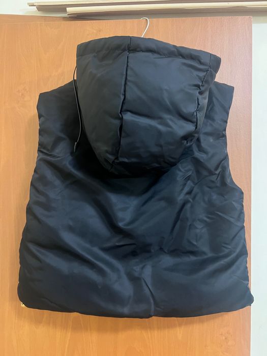 Жилетка прада нова