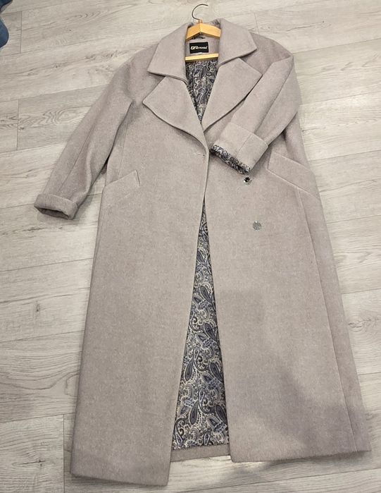 Длинное женское пальто