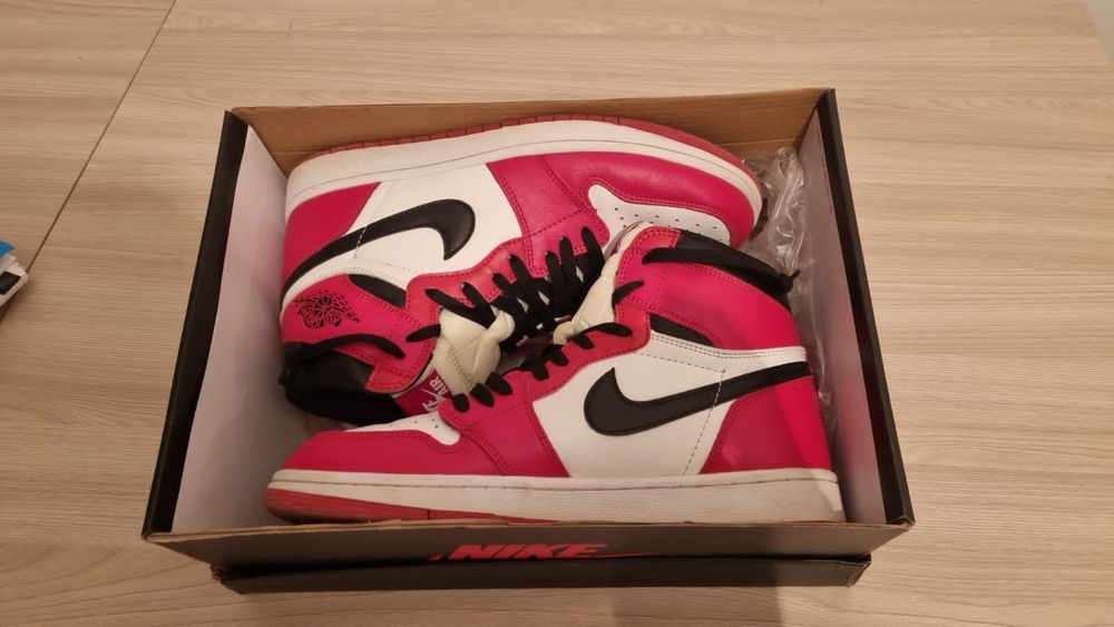 Подростковые кроссовки