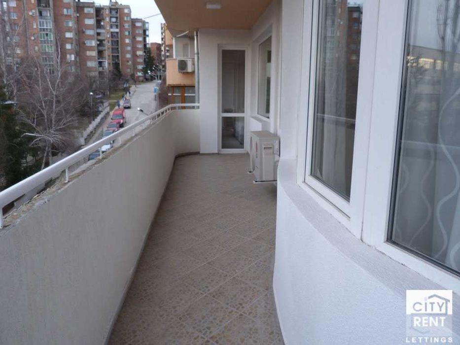 102810 Апартамент с две спални в близост до стадиона във В. Търново