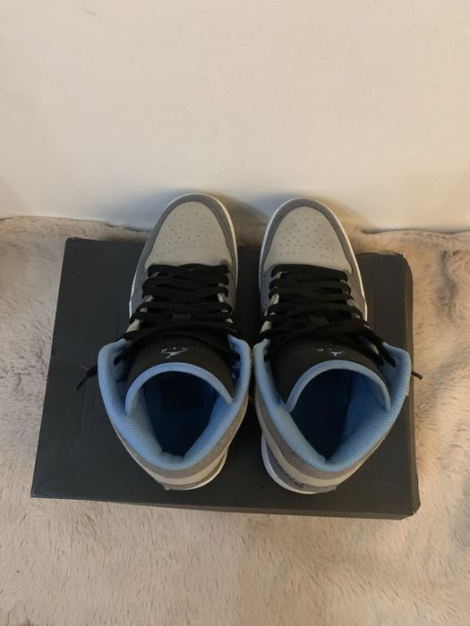 Jordan 1 mid univ blue, grey frog