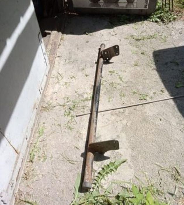 Задняя поперечная балка L200