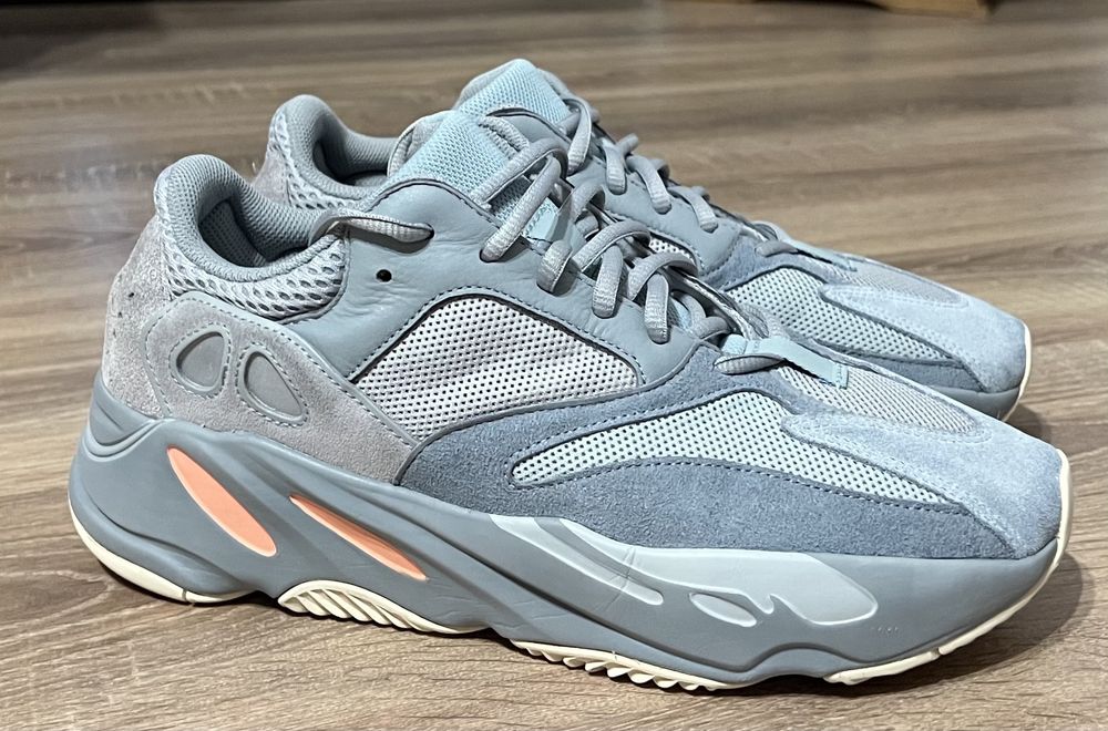 Adidas yeezy 700 olx best sale