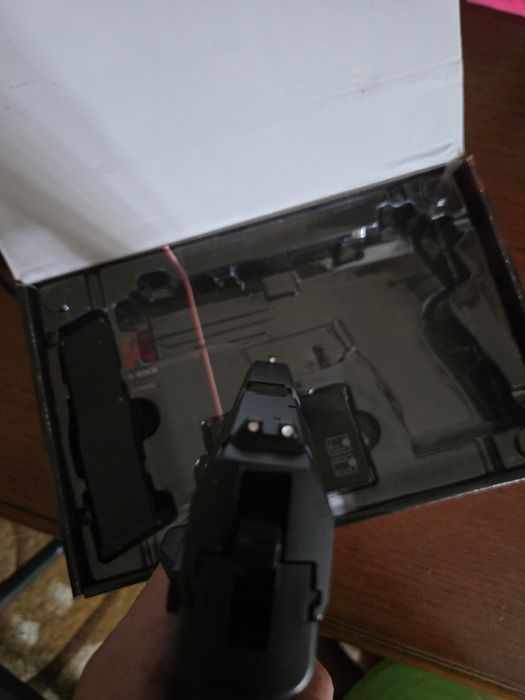 Pistol airsoft Umarex H&K USP CO2