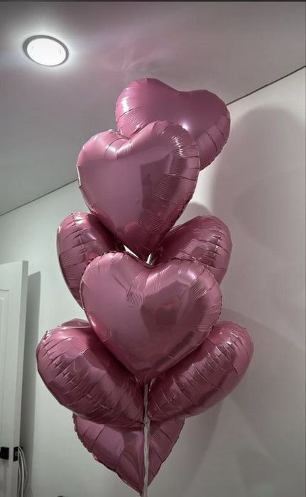 Продам шарики и букет