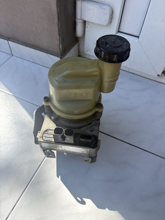 Vand pompa servo electrica logan 2