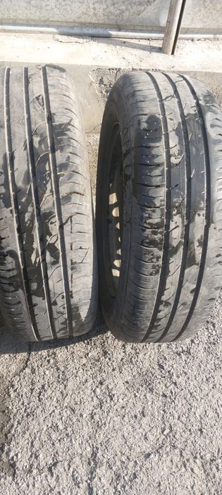 Диски с резиной.