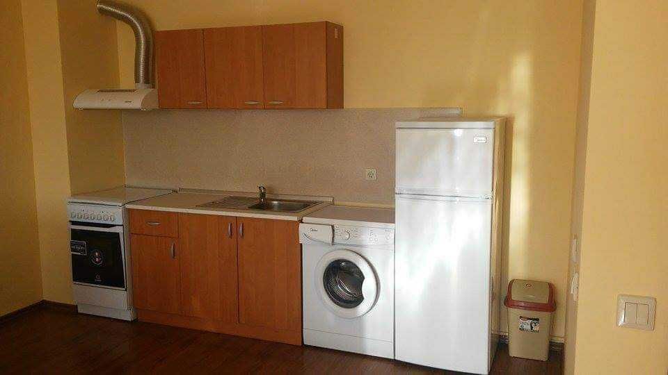 Печка с котлони и фурна INDESIT