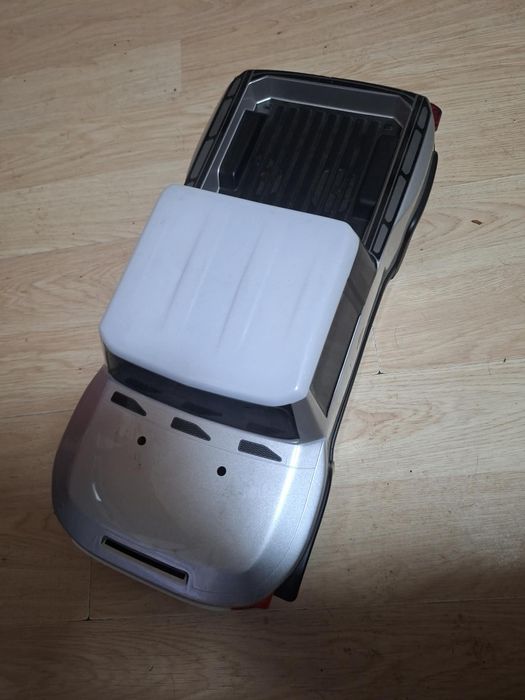 Прадавам два модела