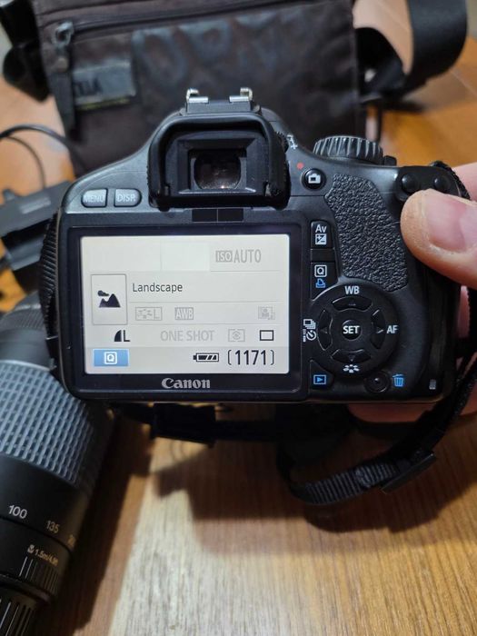 Фотоапарат Canon EOS 550D с 2 обектива.