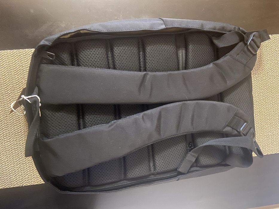Rucsac neagru laptop