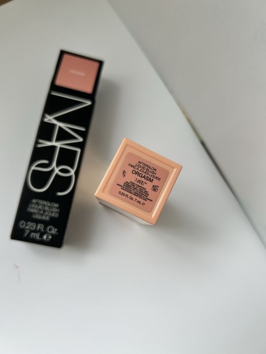 Nars Fard de obraz lichid afterglow