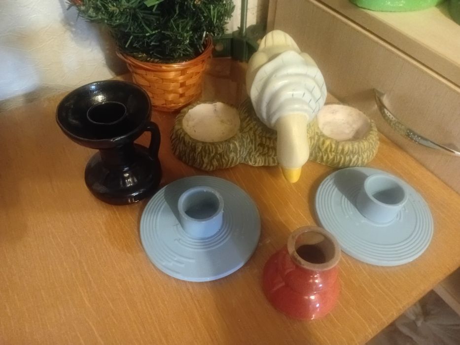 Подсвечники разные б/у