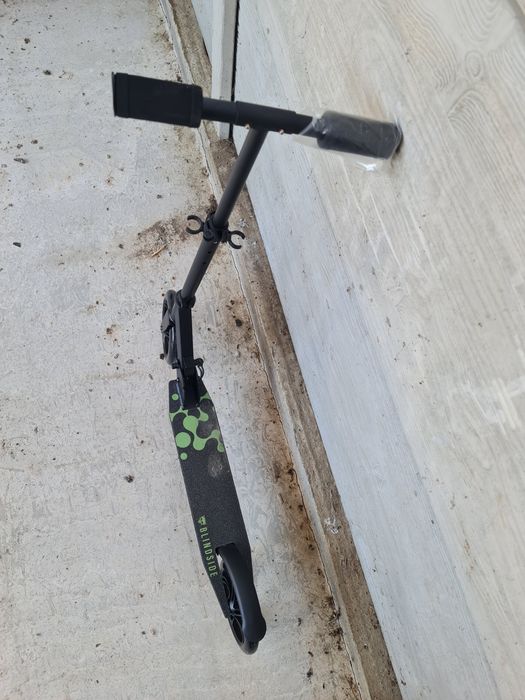 Trotineta pliabila Blindside 200