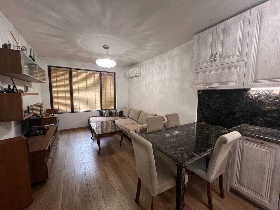 Продава се Двустаен апартамент в Пловдив, Мараша - 64 кв.м за 1076 €/кв.м - Снимка #2