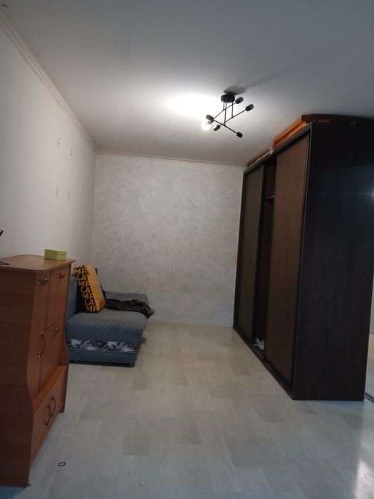 Сдам квартиру Женис 50