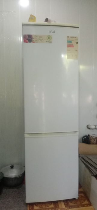 Холоделник артел почти в новый  идеальном состояние