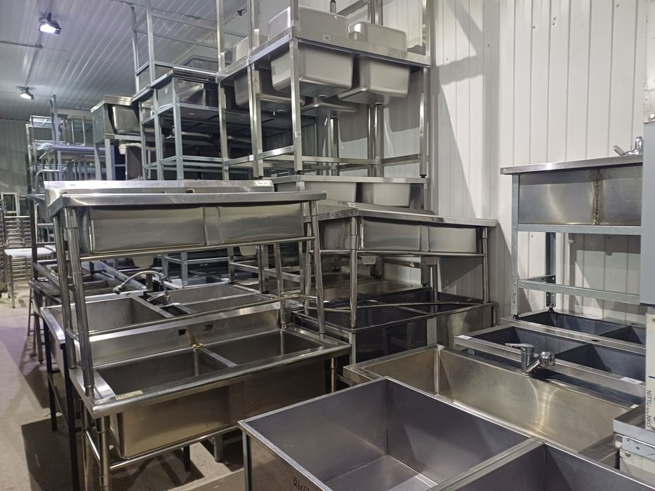 Блинница,плита для блинов, мойка двух секционная,кофемашина,стол нерж.