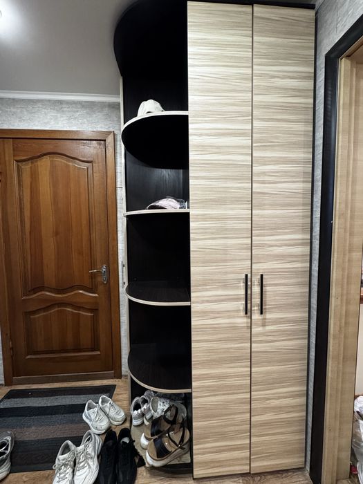 Шкаф, зеркало, обувница