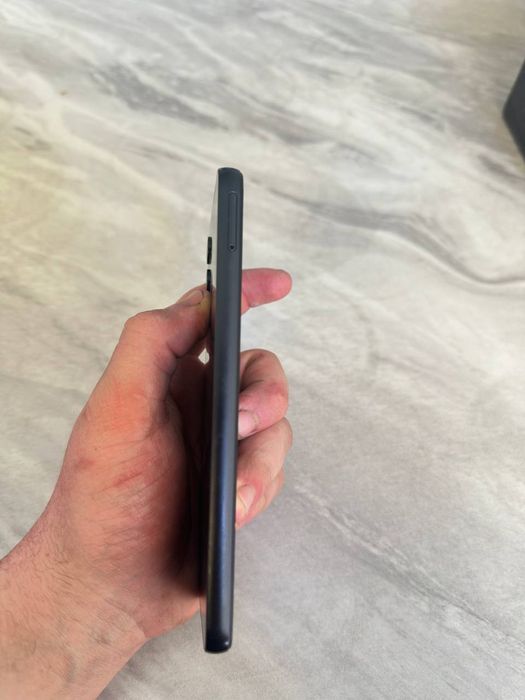 Telefon sotiladi xolati yaxshi 1.300min kelishamiz