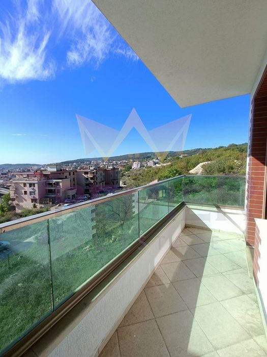 Продава се Двустаен апартамент в Варна, Виница - 74 кв.м за 1688 €/кв.м - Снимка #1