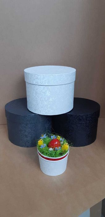 Cutii catifea pentru aranjamente florale sau trusou botez