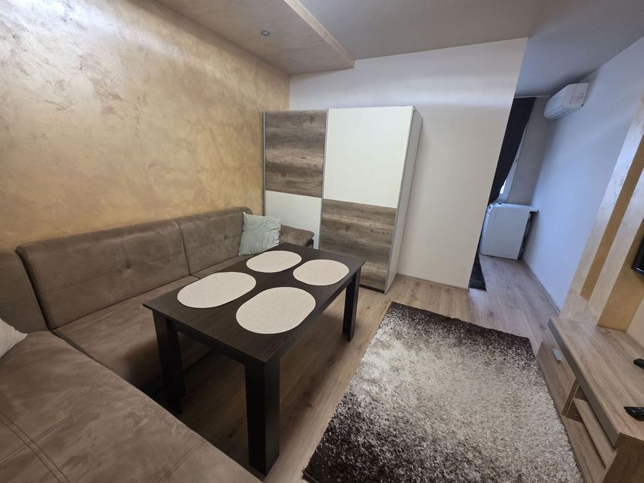 Дава се под наем Двустаен апартамент в София, Люлин 10 - 50 кв.м за 530 € - Снимка #1