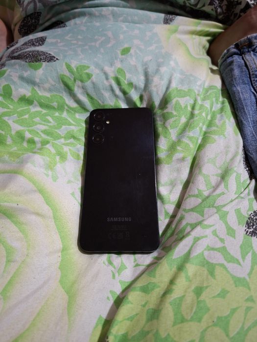 Продавам самсунг А05С