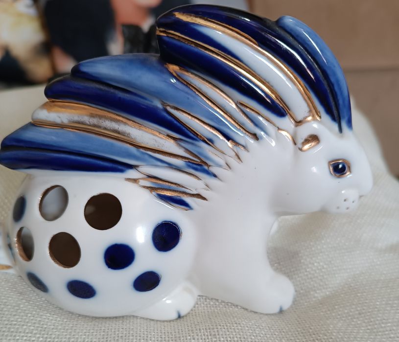 Продаю фарфоровую статуэтку дикобраз ЛФЗ