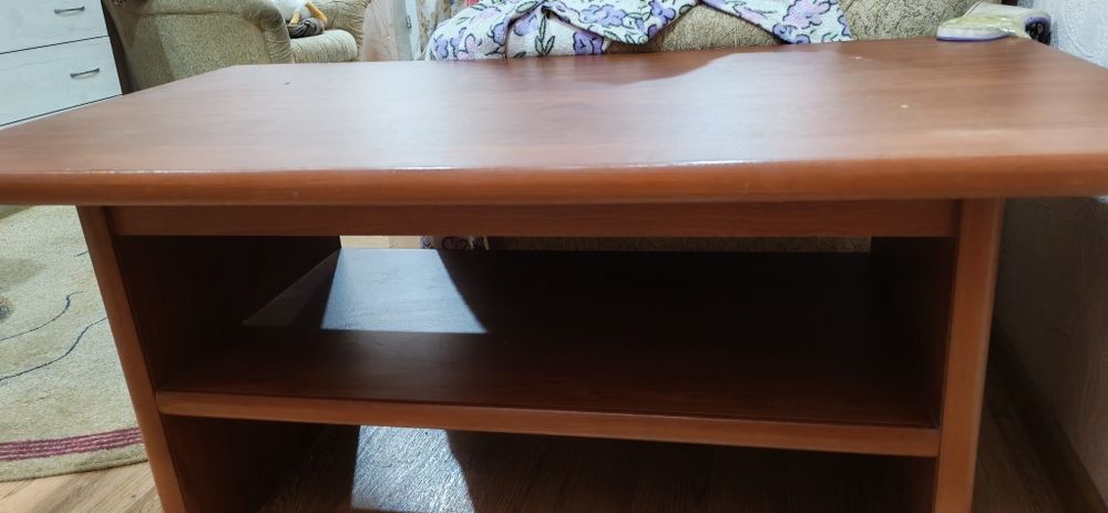 Продам журнальный столик