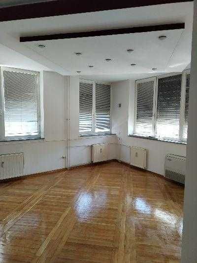 Дава се под наем Двустаен апартамент в Пловдив, Кючук Париж - 62 кв.м за 209.1 € - Снимка #4