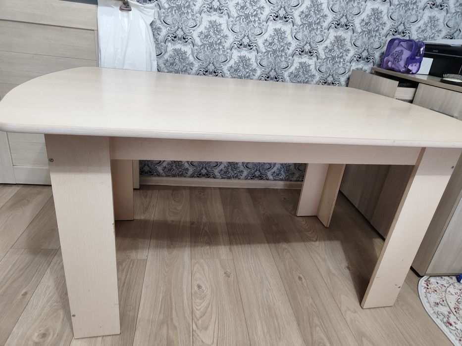 Продам офисные столы