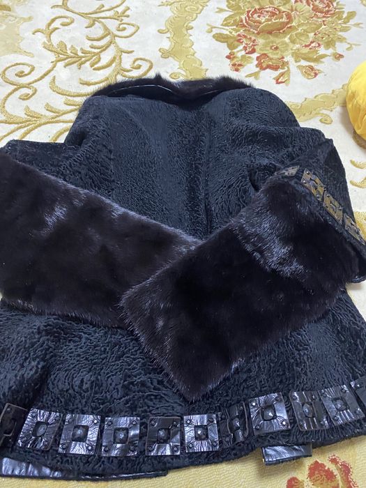 Продам куртку с норкой