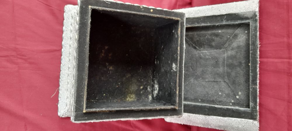 Caseta bijuterii