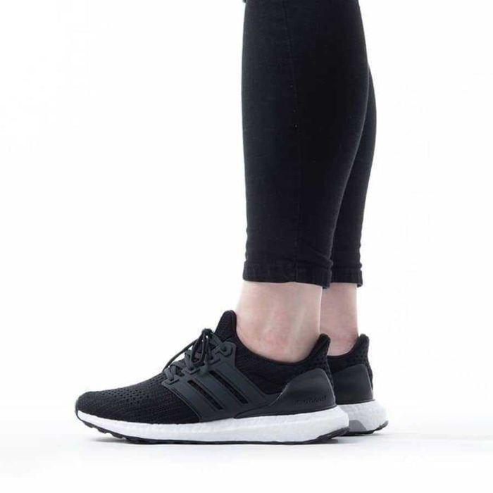 Оригинални  маратонки  *ADIDAS ULTRABOOST DNA 5.0 * EU39 1/3 -40