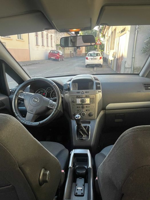 De vanzare Opel Zafira 1.9 CDTI