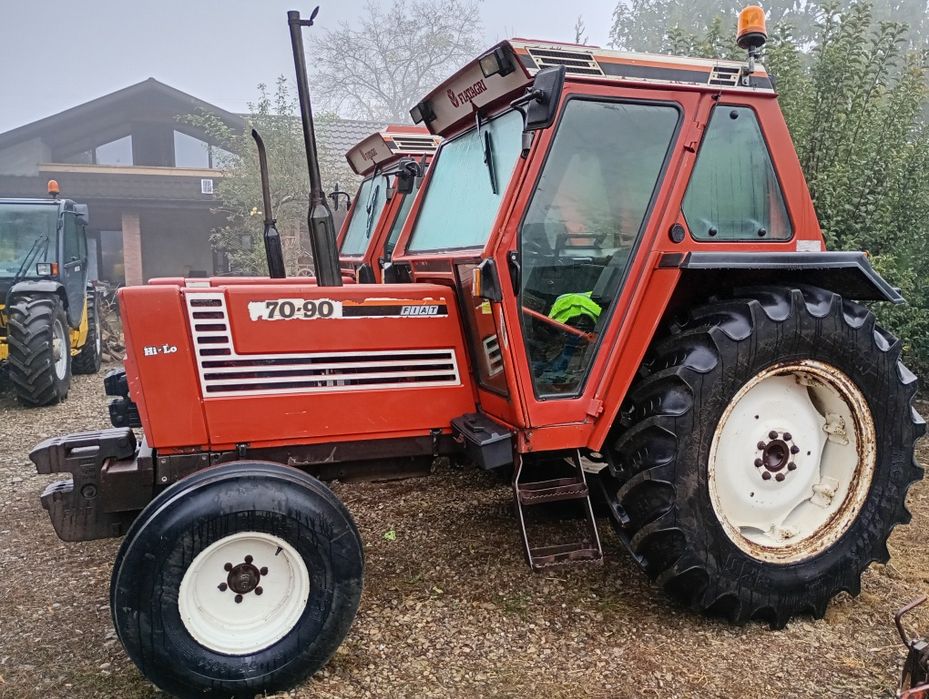 Tractor fiat 7090