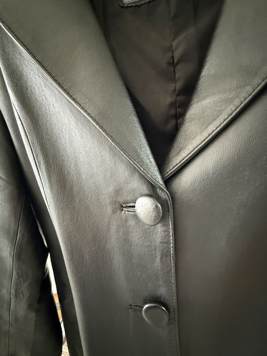 Кожаный пиджак плотный качественный