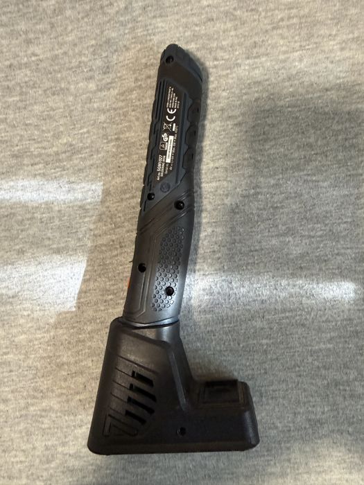 Pistol de lipit cu sarma