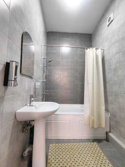 Сдаётся  квартира по ул. Янгизаман **