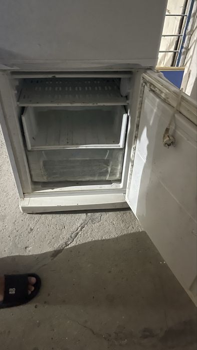 Продам холодильник