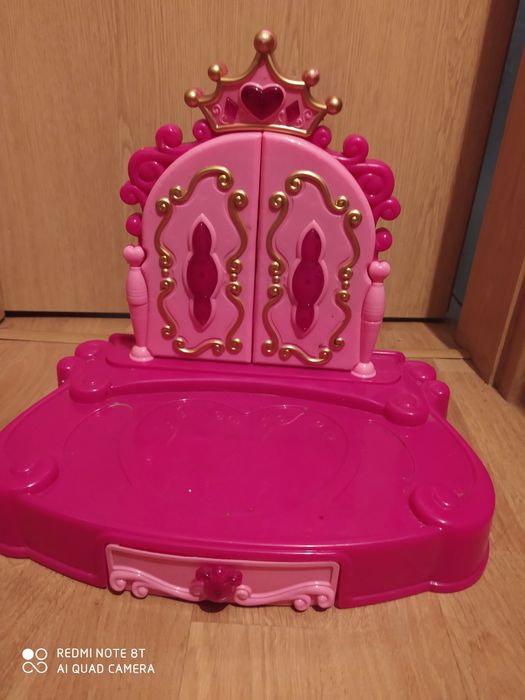 Măsuță cu  oglinda muzicala  fetițe