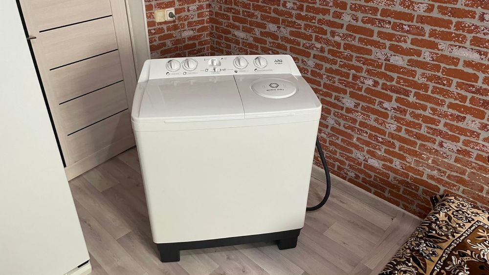 Стиральная машинп полавтомат