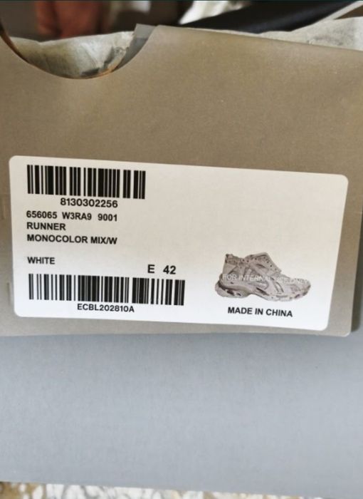 Balenciaga Runner v2