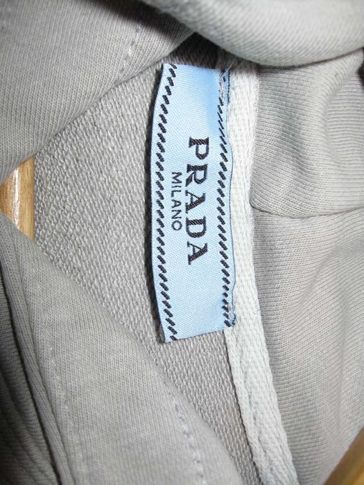 Prada ватиран суичър с качулка