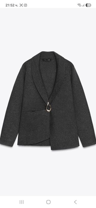 Палтенце от Zara с брошка