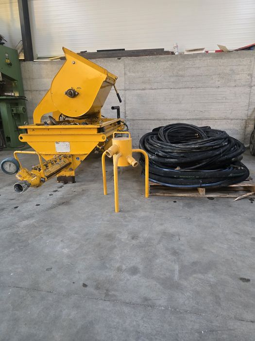 Pompa Masina tencuit Torcretat!