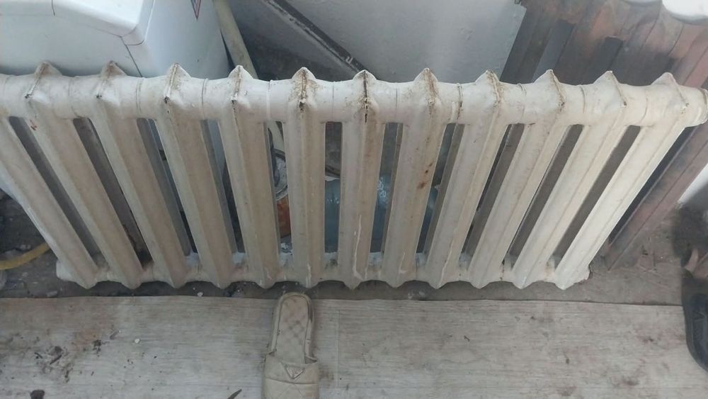 Батареи продам чугун